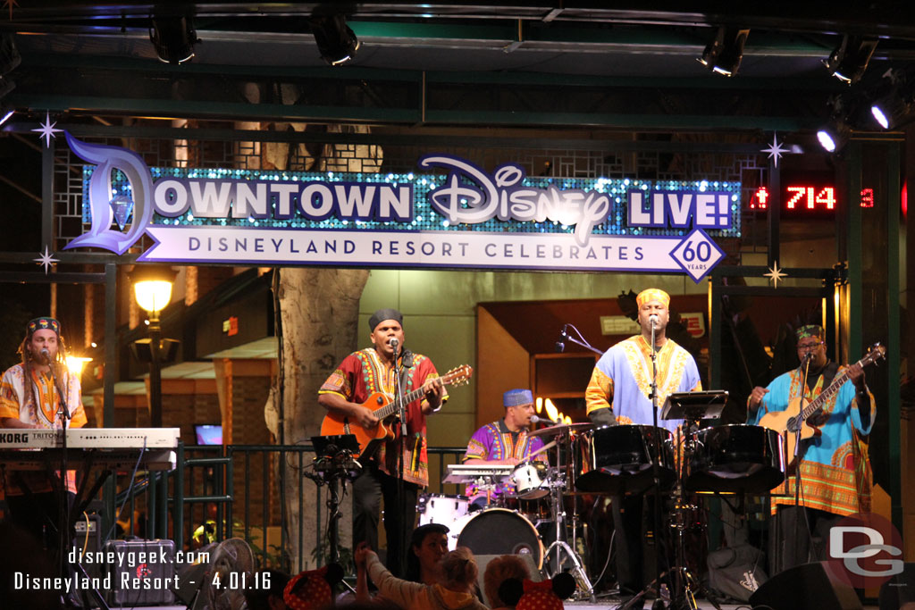 A reggae band in Downtown Disney