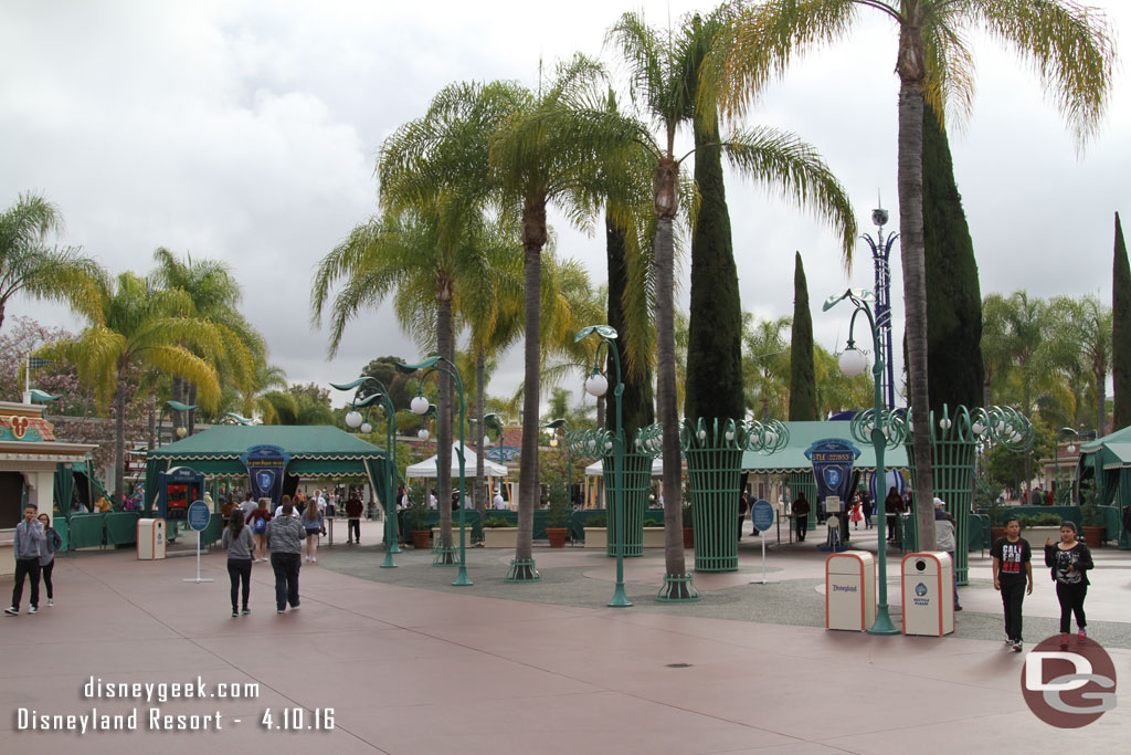 Made it to the parks at 8:42am.. no line at security.