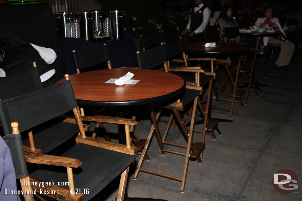 You were taken to a table, each table had four chairs.  Some high tables like this. Others regular height.