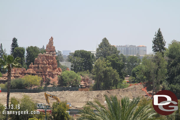 Here you can make out the wooden fence on the Big Thunder Trail in the center.