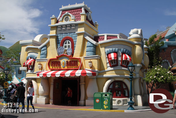 Out in Toontown the Five & Dime front door work is done.