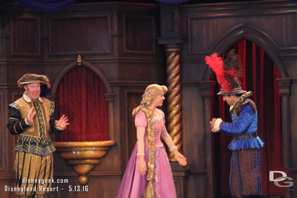 Rapunzel onstage as I passed through Fantasy Faire