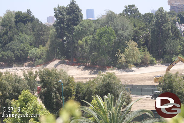 Moving back to the left you can sort of see the new river path (better pictures later from in the park.