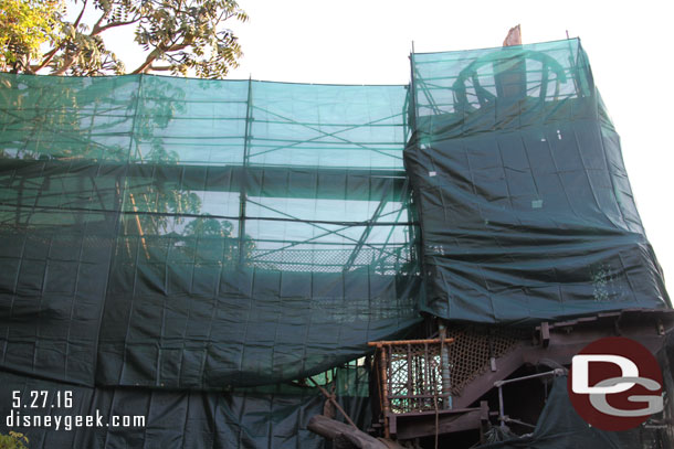 The reason the bridge is closed.. the scaffolding takes up the walkway.