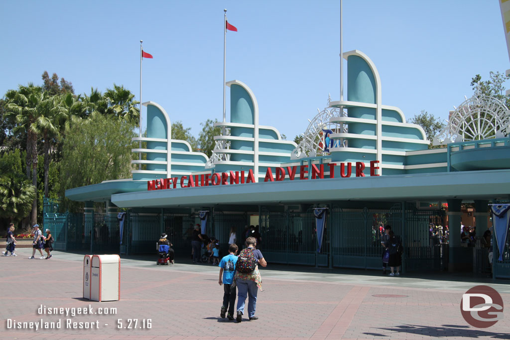 No lines to enter the park this afternoon (Disneyland was the same)