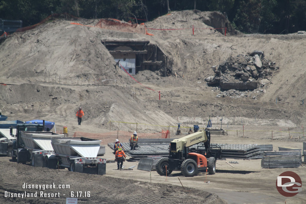 Another look at the panels in the middle.