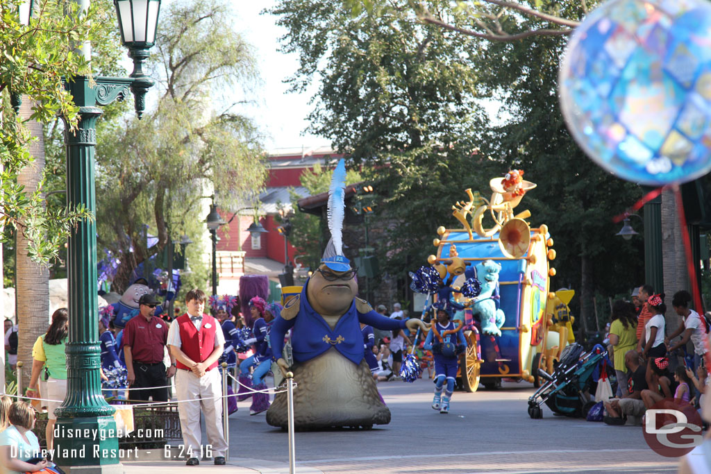 Instead I watched the Pixar Play Parade.  Note it was coming from the Pier to Hollywood Land today.  Guessing this change was due to Frozen show scheduling.