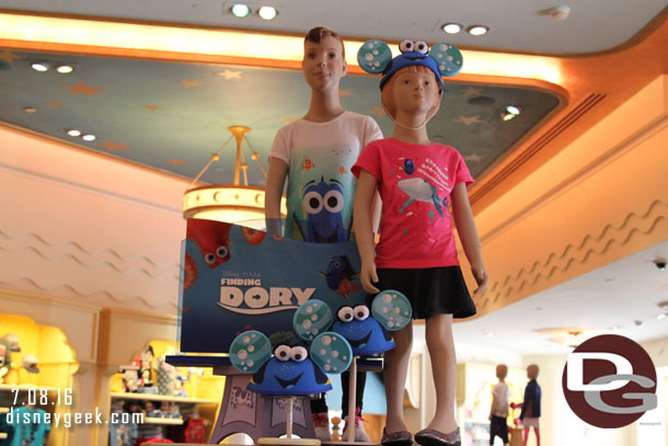 Plenty of Dory merchandise in Elias & Co.