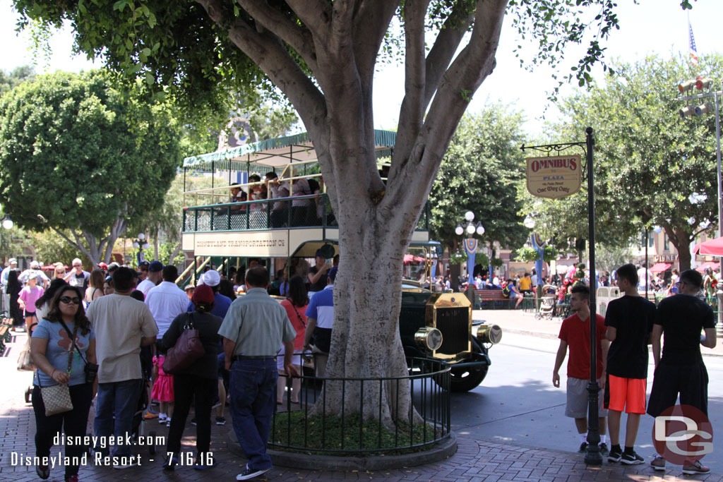 The Omnibus was full and a good size crowd waiting for the next one.  There were two running this afternoon.