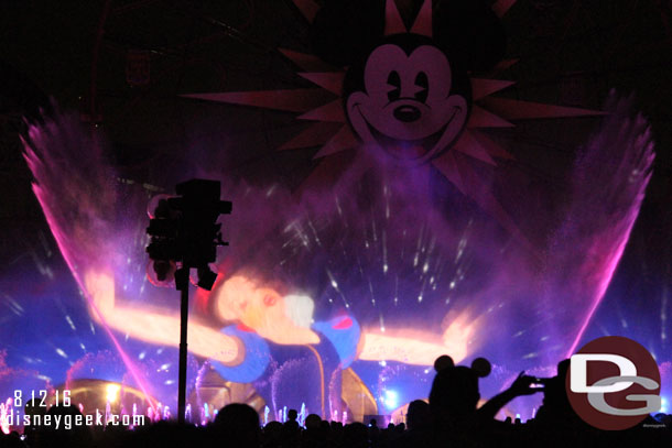The center screen projections were really clear this evening.