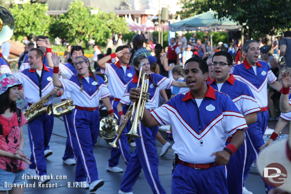 The band arriving for their final castle set.