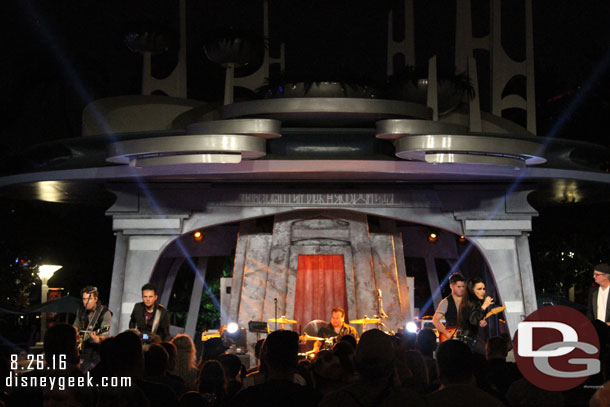 Two visits in a row Tomasina performing at Tomorrowland Terrace.   I was really hoping for someone else.   But nice to see live music back and a healthy crowd.