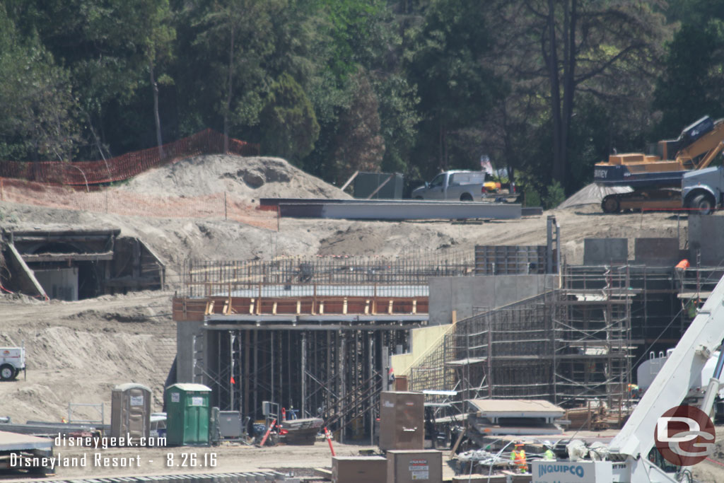 In the center of the site the tunnel which I am assuming is one of the entrance walkways.