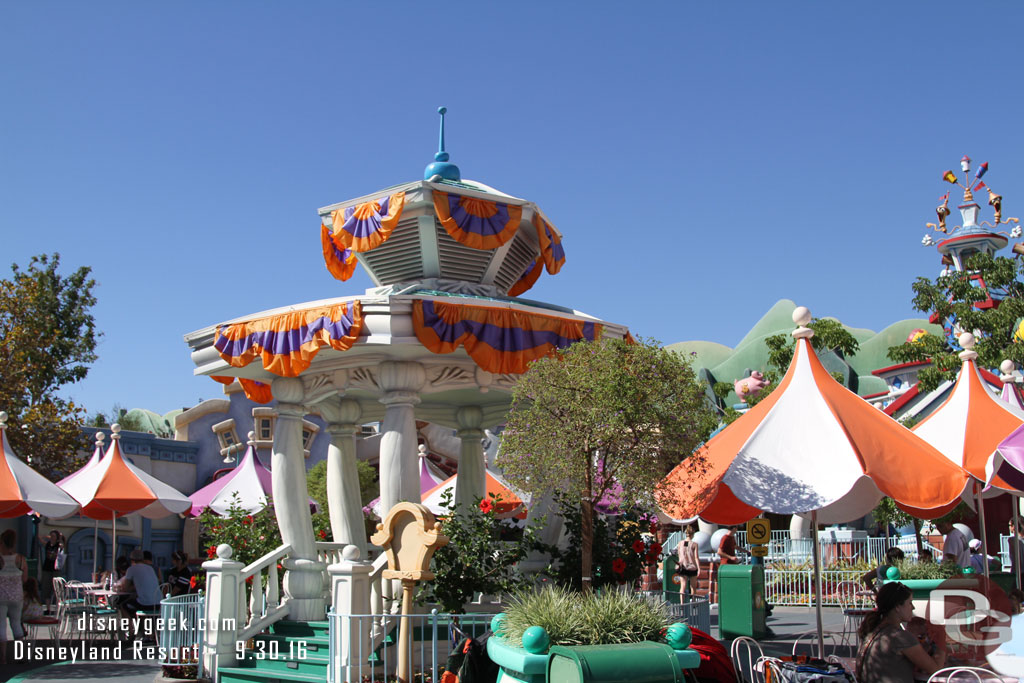 Toontown Park decorated for Halloween.