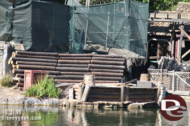 A second look at the projector area on the island.