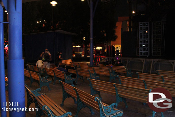 Others sitting on the benches.. most playing on their phones a couple reading books.  