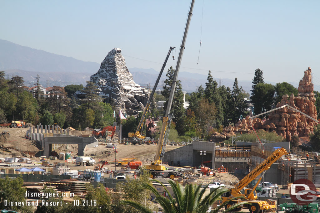 Continuing to the right you can see the Frontierland tunnel and then the Fantasmic backstage marina structure.