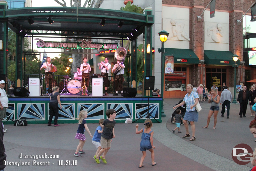 Throughout the set kids danced and played.  Not many adults joined in the dancing though.