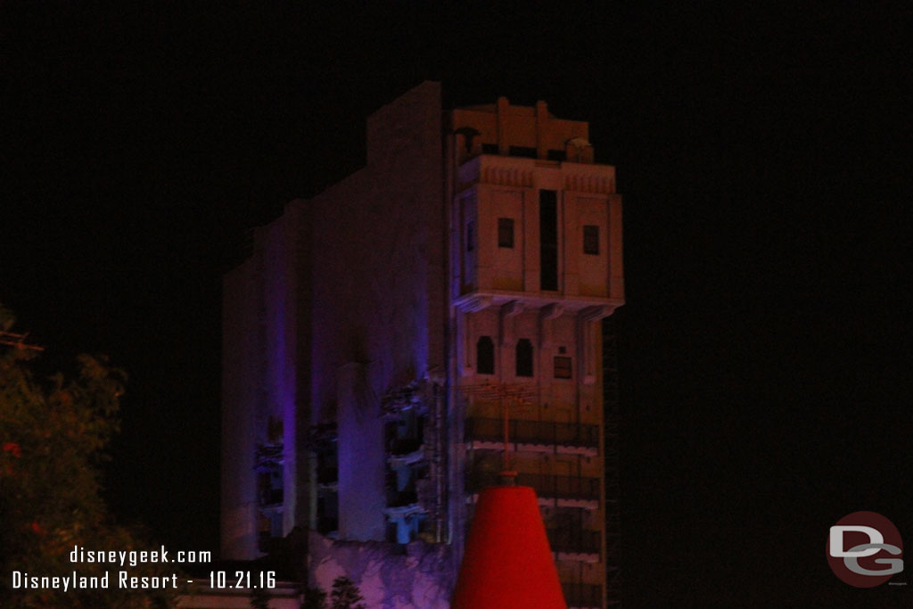 The side of the tower facing Cars Land is still not covered.