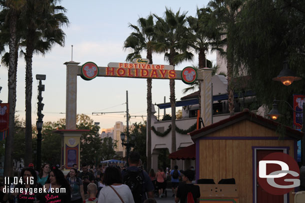 Looking back toward Buena Vista Street