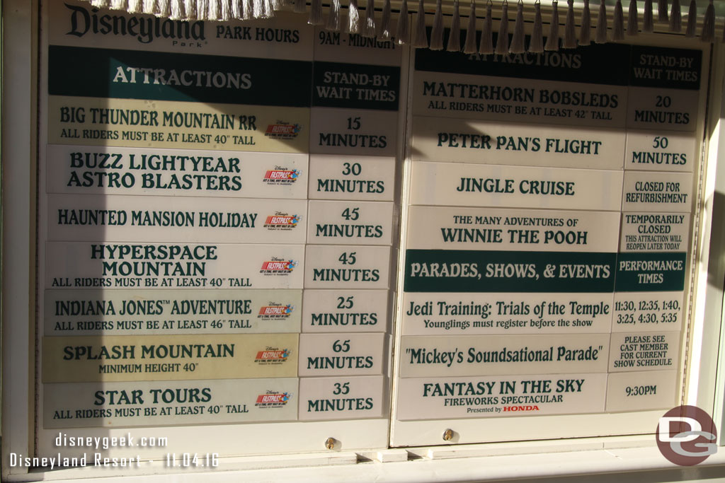 Disneyland wait times at 3:40pm