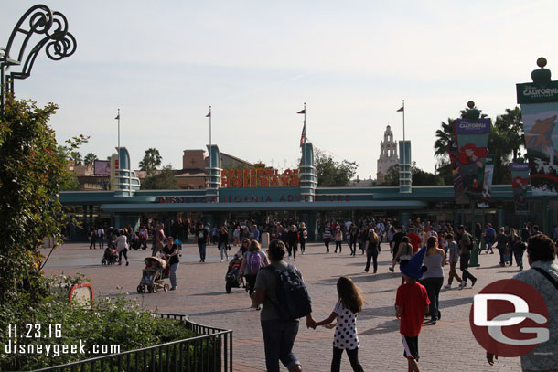 No real crowds to enter either park this afternoon.