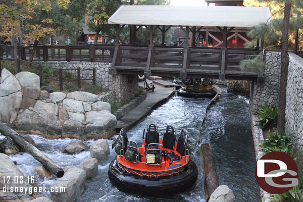 No wait to go for a raft ride this cold morning (it was in the 50s).