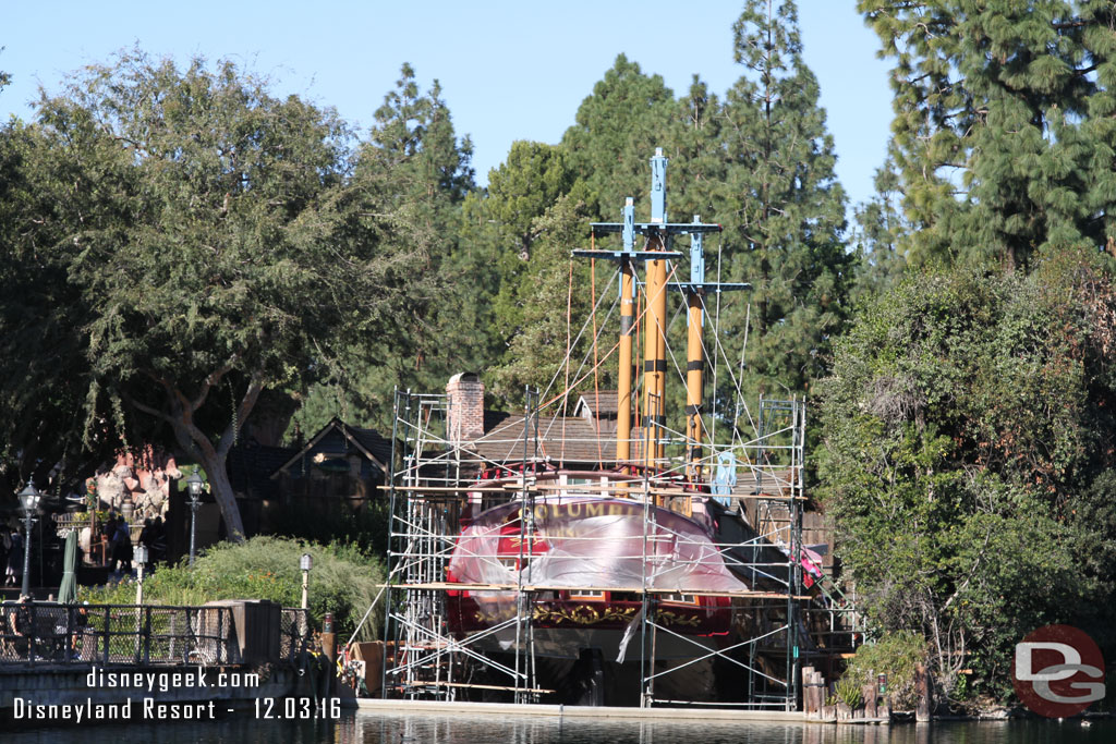 Looks like they took down the wrap/tarp on the scaffolding (or it blew off yesterday) for the Columbia.