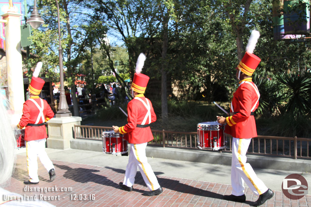 The plan was to watch the drummers.  I showed up and they marched away.  Seems there were technical difficulties and they cancelled the show.