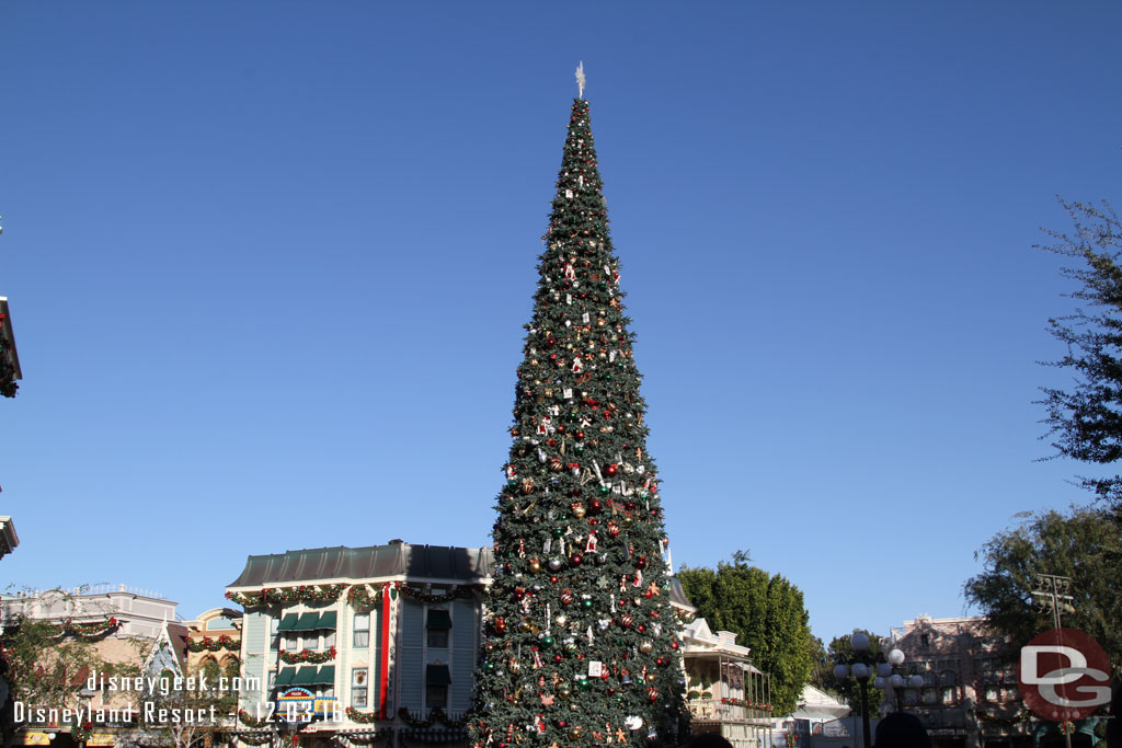 The Main Street Christmas tree.