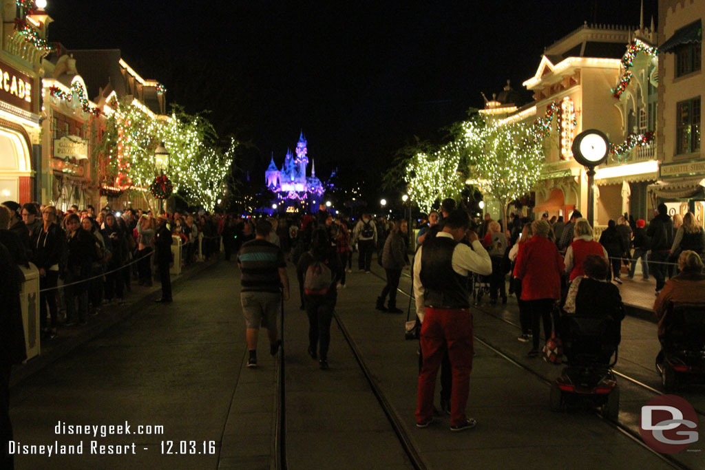 Exiting was not too bad thanks to the sidewalks being roped off.  So we could walk right up the middle.