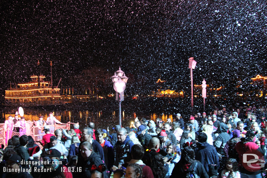 Guests gathered in the snow.