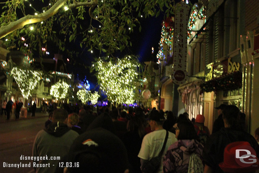 Made my way toward the park exit as the second Candlelight was going on.