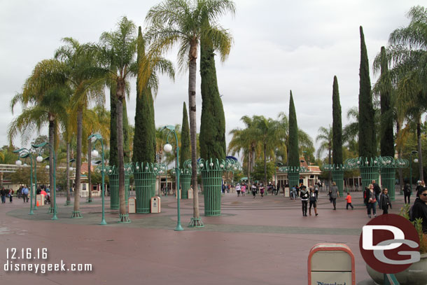 The west side of the Esplanade is once again wide open.  The security tents are gone.  We have not seen this view in 15 years.   