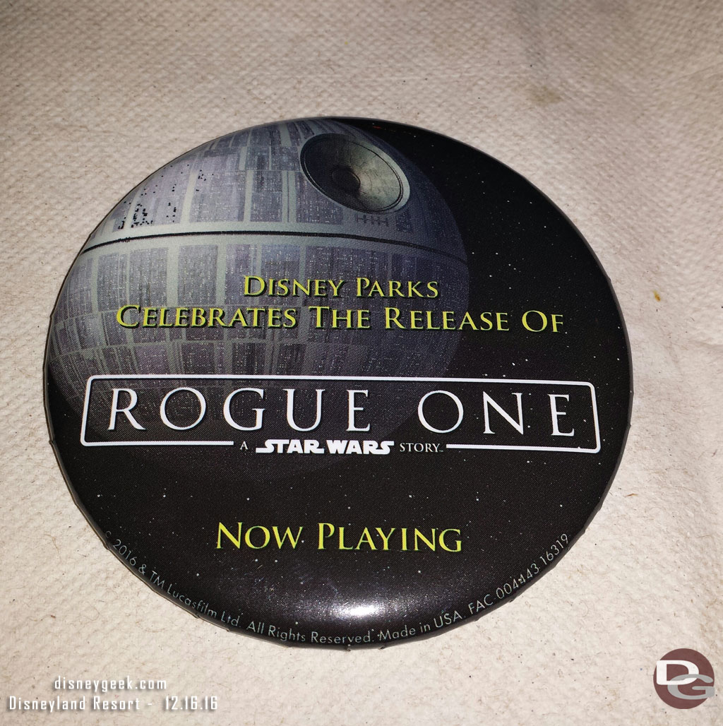 As you entered the Star Wars Launch Bay cast members were passing out Rogue One opening day buttons.