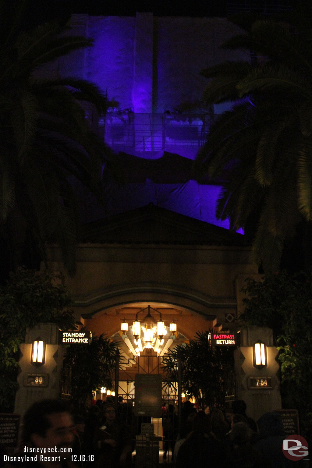 Tower of Terror had a posted 80 min stand by and the FP return was wrapping in the garden on the right.