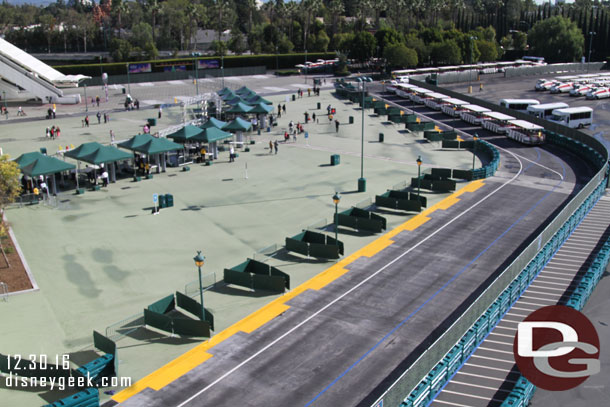 No waits at the security tents (the Disneyland Drive entrance was closed, only the overpass was open)