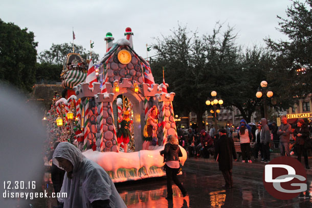 No rope behind the parade and no guests wanting to follow along in the rain.