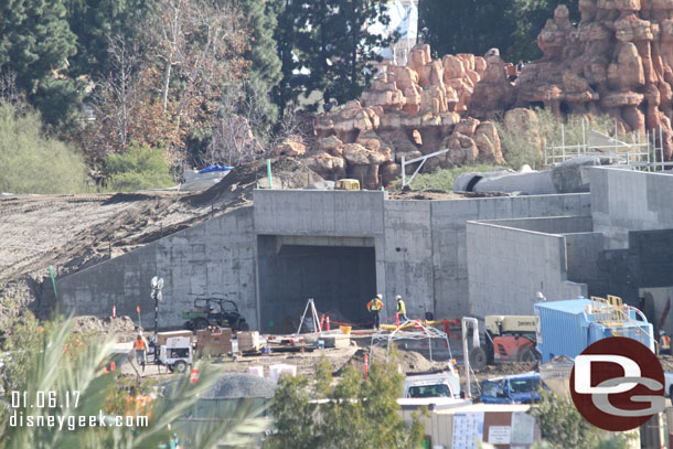 Another look at the Frontierland tunnel