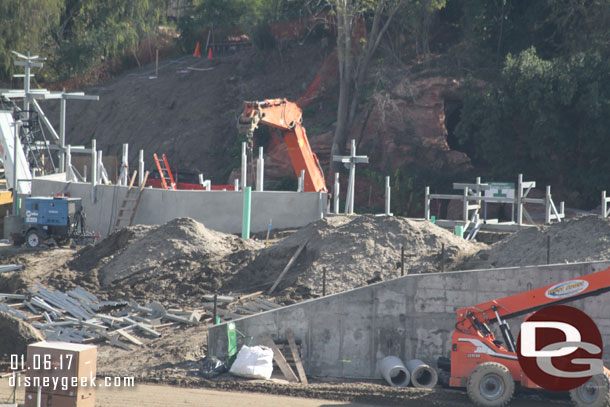 Continuing to pan across the site to the right.