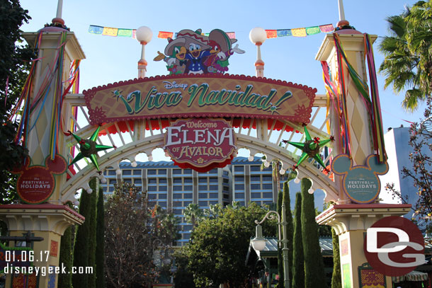 Entering Paradise Gardens for the last weekend of Viva Navidad which is celebrating Three Kings Day.