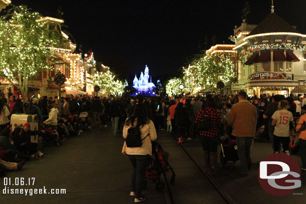 Found a spot for Believe in Holiday Magic at 6:40pm (20 minutes before the show) plenty of space.. 