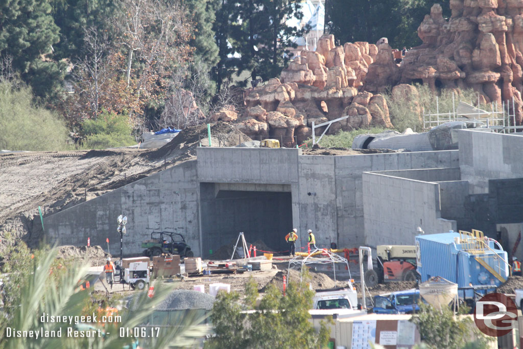 Another look at the Frontierland tunnel