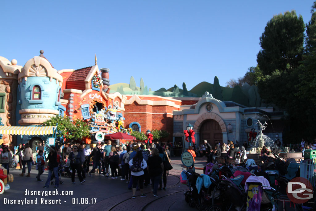 The FastPass return line for CarToon Spin was backed up into the street.