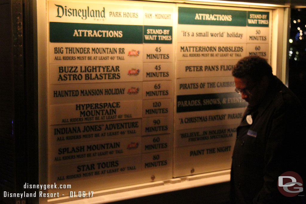 Disneyland Wait Times at 6:30pm