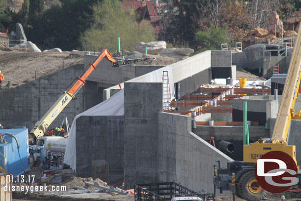 A closer look at the marina structure.  Looks like it is water tight judging by the ponds on the roof.