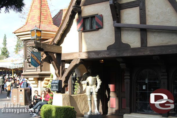 The Castle Heraldry Shoppe is now closed.  