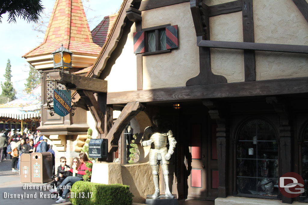 The Castle Heraldry Shoppe is now closed.  