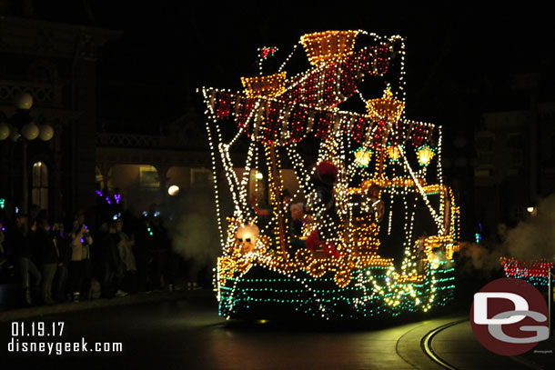 Peter Pan group rounding the corner.