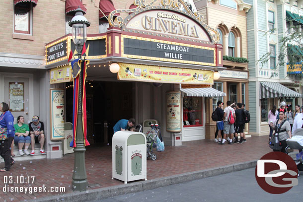 Main Street at 5:08pm.. no one on the curbs.. so either they are moving people away due to the new policy or demand has eased a bit.